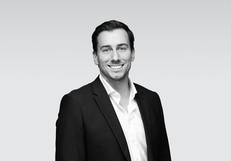 Sven Linder B&W2 986X730