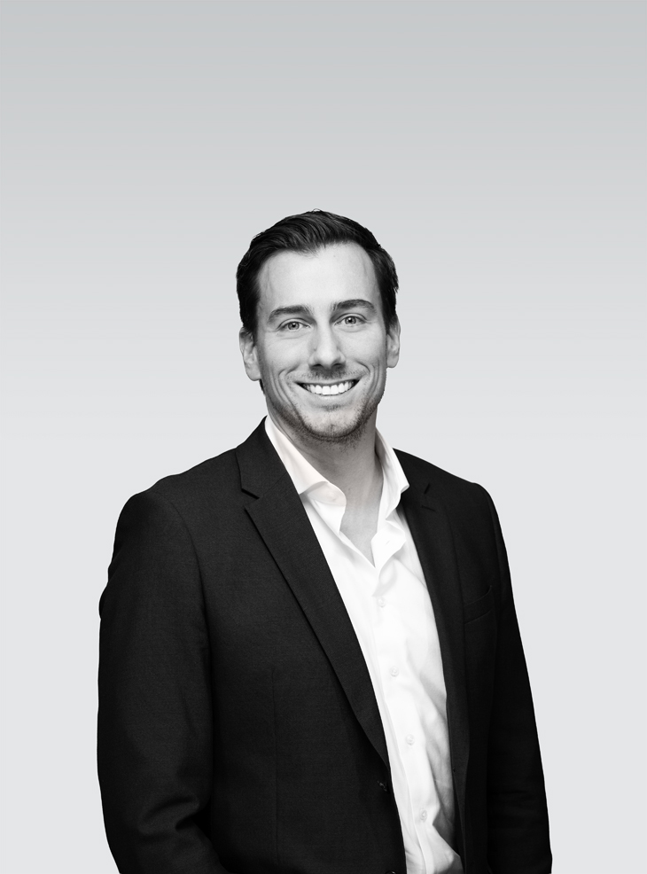 Sven Linder B&W2 Portrait 730X986